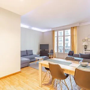 Apartamento Place Du Trocadéro, París