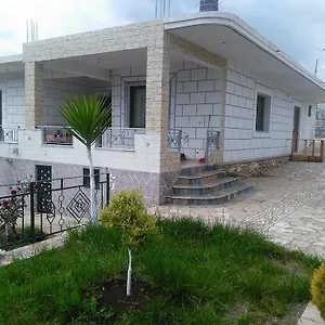 apartment-resul-pushi-ksamil.albaniahotels.org/